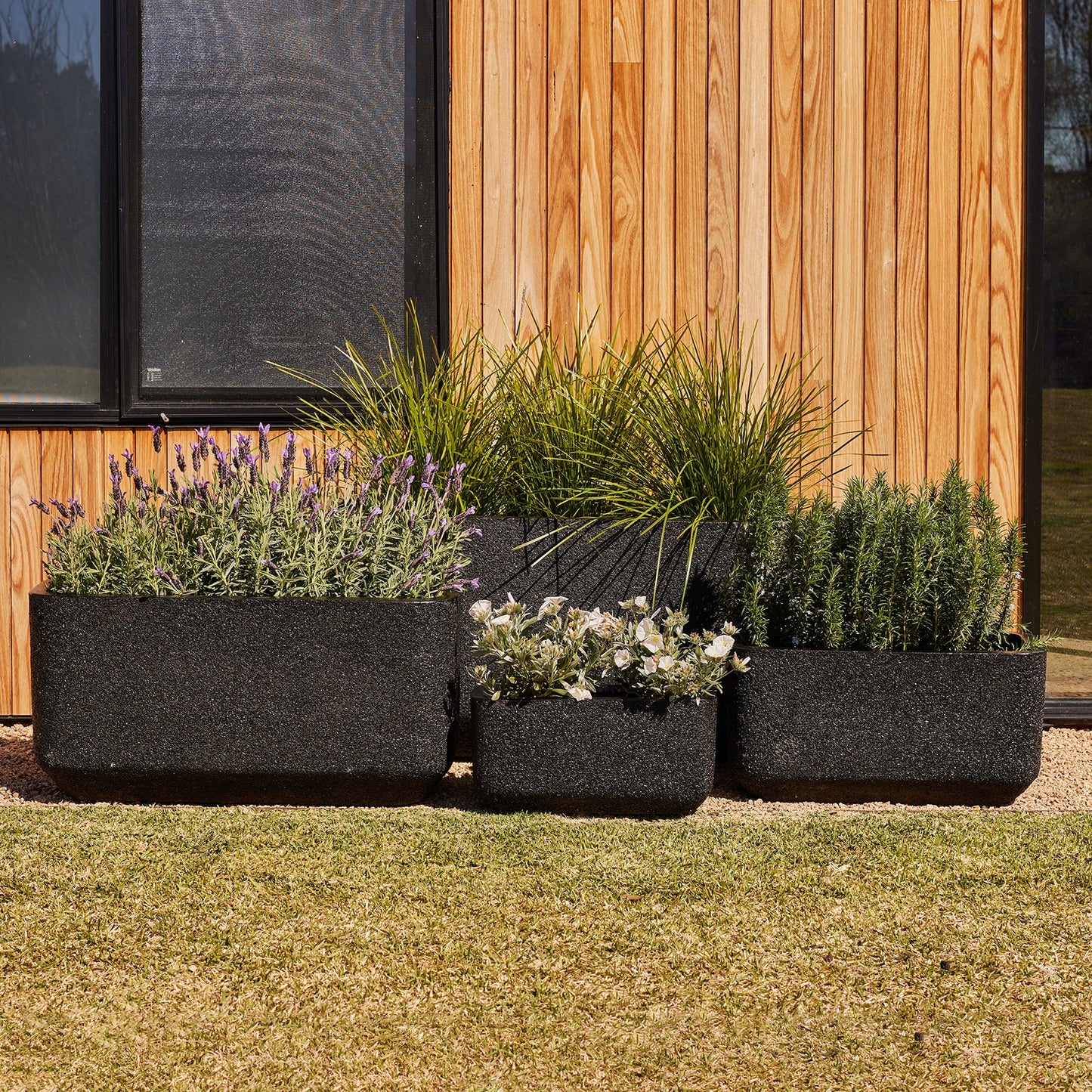 GRAYSON TROUGH BLACK STONE MEDIUM