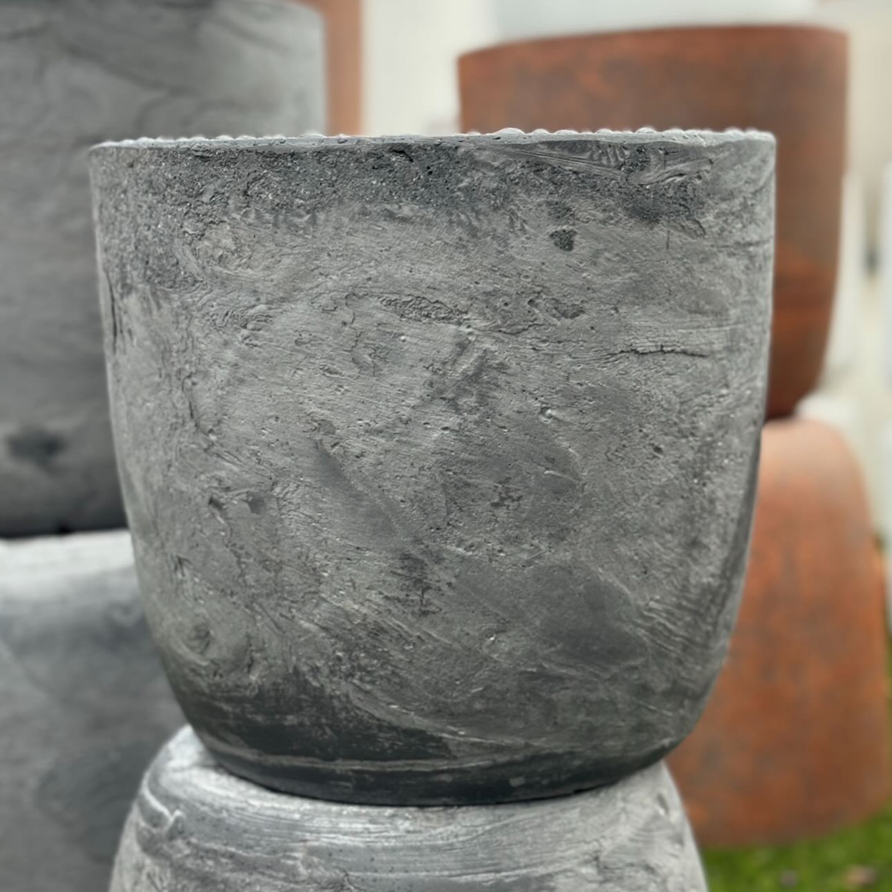 PRAGUE EGG GREY PIETRA EXTRA SMALL