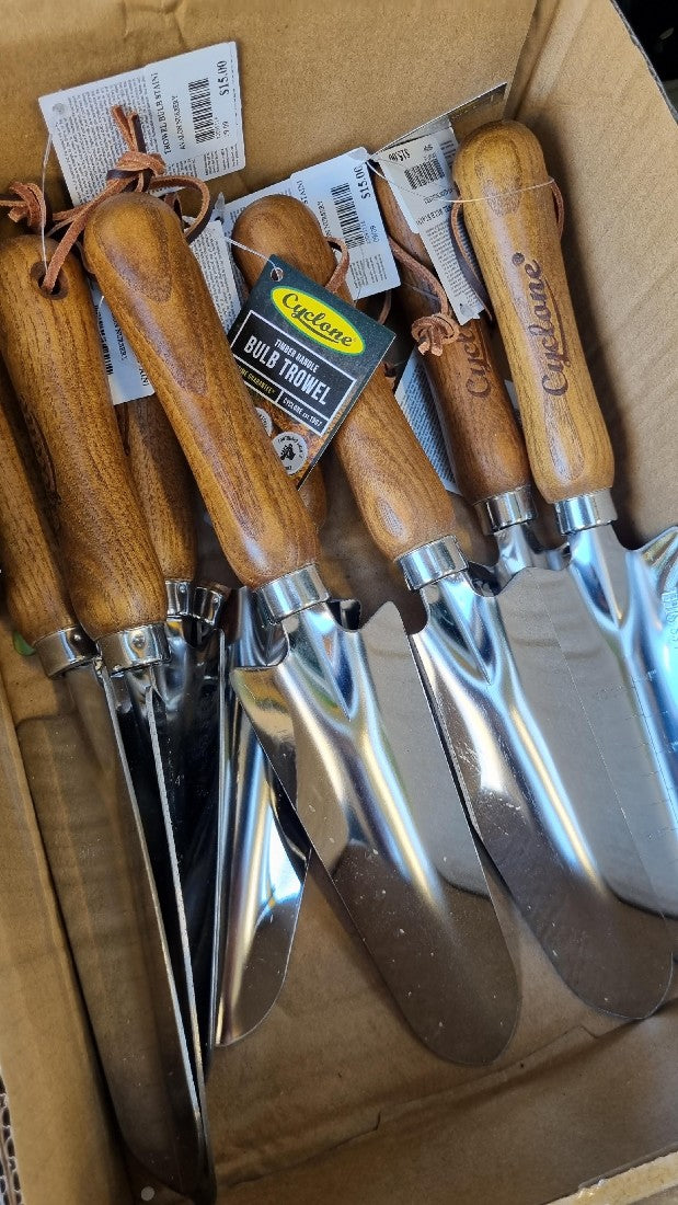 TROWEL HAND STAINLESS STEEL