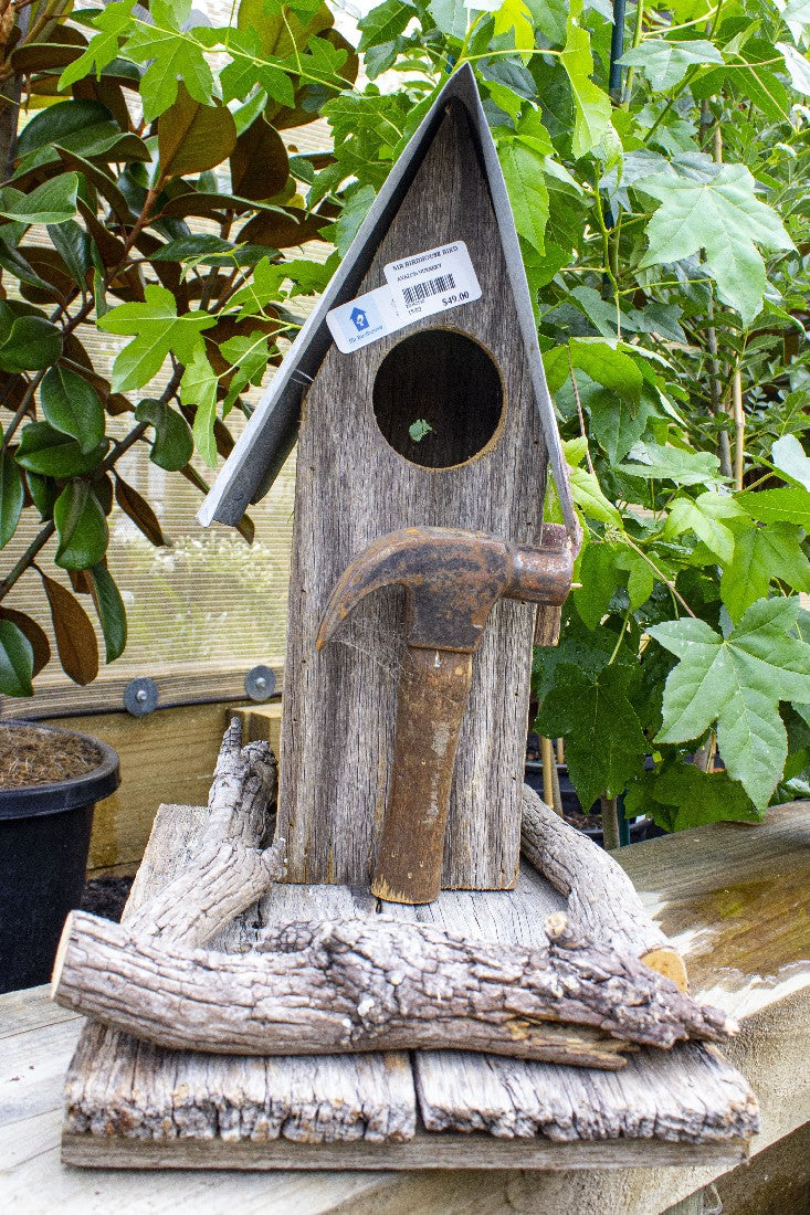 MR BIRDHOUSE BIRD HOUSE