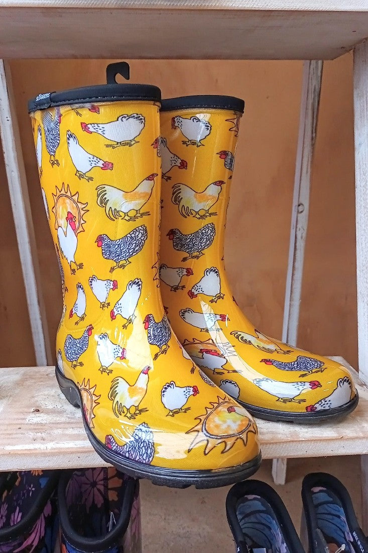 YELLOW CHICKEN BOOT SIZE 6
